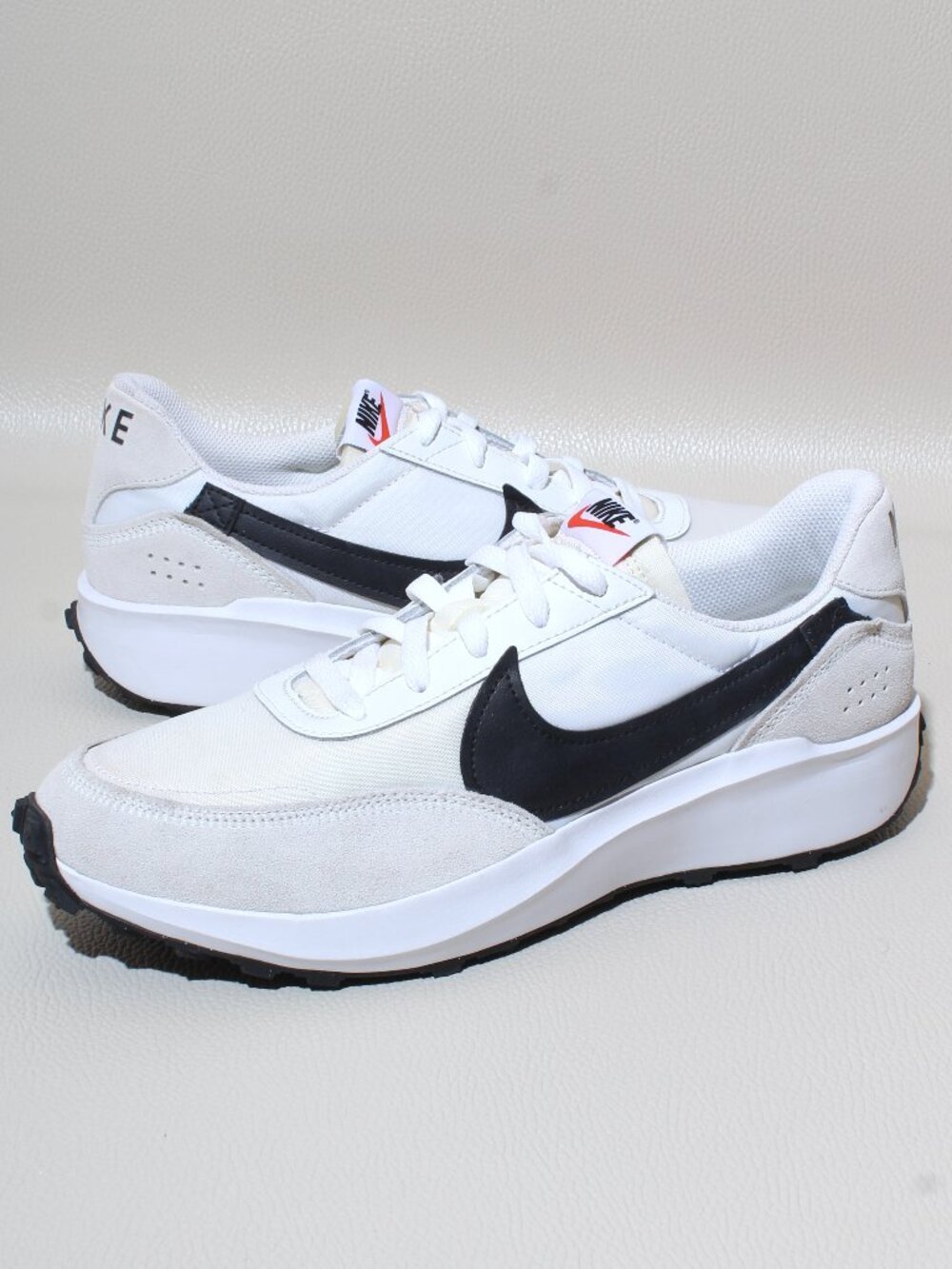 Mens Nike Waffle Debut Shoes Size 10 Summit White & Black Casual Running Shoe